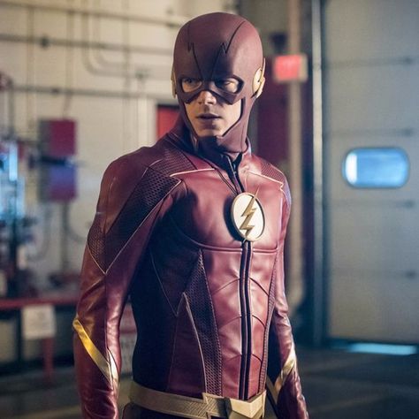 The Flash Season 4 Details Flash Season 4 Suit, Flash Season 4, Barry And Caitlin, Flash Costume, The Flash Grant Gustin, The Flash Season, Flash Arrow, Mixed Signals, Fastest Man