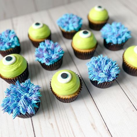 Monsters Inc Cupcakes Ideas, Sully Cupcakes, Monsters Inc Birthday Cake, Monsters Inc Cookies, Monsters Inc Cupcakes, Sully Cake, Monster Ink, Mike And Sully, Monster Inc Birthday