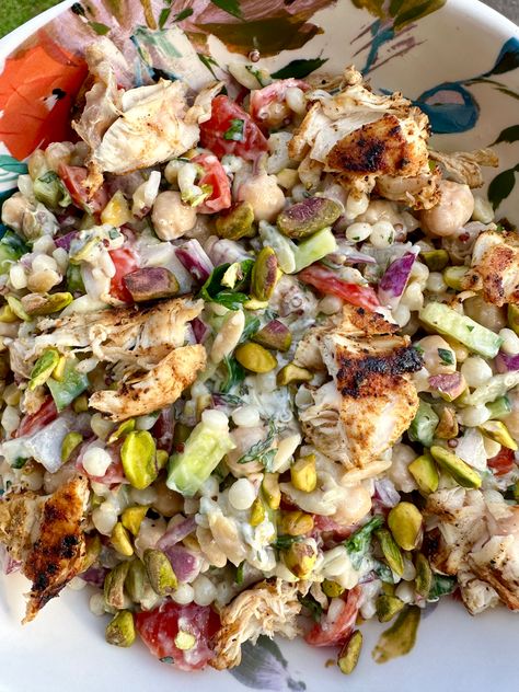 Hungry Lady Salad, Anniston Salad, Viral Salad, Jennifer Aniston Salad Recipe, Delicious Pasta Salad, Creamy Goat Cheese, Superfood Salad, Delicious Pasta, Big Salad