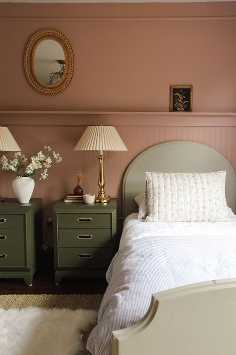 Vintage Inspired Girls Room — Kindred Homestead Pink Vintage Bedroom, Girls Bedroom Vintage, Vintage Girls Rooms, Redecorating Ideas, Inspired Bedroom, Vintage Bedroom, Vintage Room, Bedroom Vintage, Big Girl Rooms