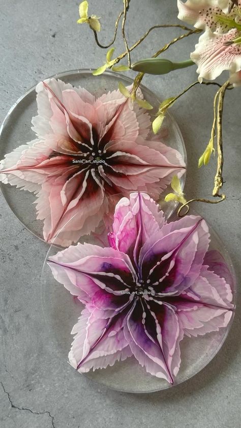 Saniya Shaikh | Resin art | 3d flower bloom | Nashik | …. Transform resin into stunning art pieces with this helpful tutorial! 🤩 Unleash your creativity with resin art - learn how with this… | Instagram Saniya Shaikh, Resin Art Tutorial, Coaster Tutorial, Flowers 3d, Resin Coaster, Art Flowers, Art 3d, Art Tutorial, Easy Tutorial