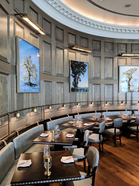 Lunch at Roux at Landau - Review of the Langham restaurant in London - Les Berlinettes London Lunch, Resturant Interior, Restaurant Design Inspiration, Banquet Seating, Restaurant In London, Restaurant Seating, Bar Interior Design, Luxurious Hotel, Most Luxurious Hotels