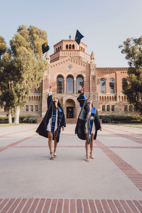 UCLA Graduation Portraits With Your Best Friend in Los Angeles, California Ucla Graduation Pictures, Group Graduation Pictures, Ucla Graduation, Ucla College, Graduation Photo Shoot, Ucla University, Graduation Board, College Grad Pictures, Grad Portraits