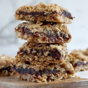 Vegan Recipes for a Balanced Life | Lettuce Veg Out Blueberry Pie Bars, Gf Snacks, Date Squares, Date Bars, Healthy Carrot Cakes, Ambitious Kitchen, Oat Crumble, Chocolate Espresso, Oat Bars