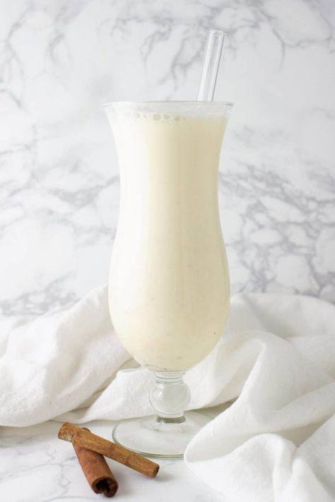 Vanilla Shake Recipes, Aip Drinks, Paleo Drinks, Aip Paleo Recipes, Aip Desserts, Frozen Lemonade, Vanilla Shake, Clean Plates, Aip Paleo