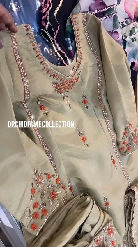 Royal Wedding Dresses, Designer Suits For Wedding, Latest Punjabi Suits, Punjabi Suits Designer Boutique, Embroidery Suits Punjabi, Embroidery Fashion Detail, Trendy Suits, Fancy Suit, Latest Dress Design