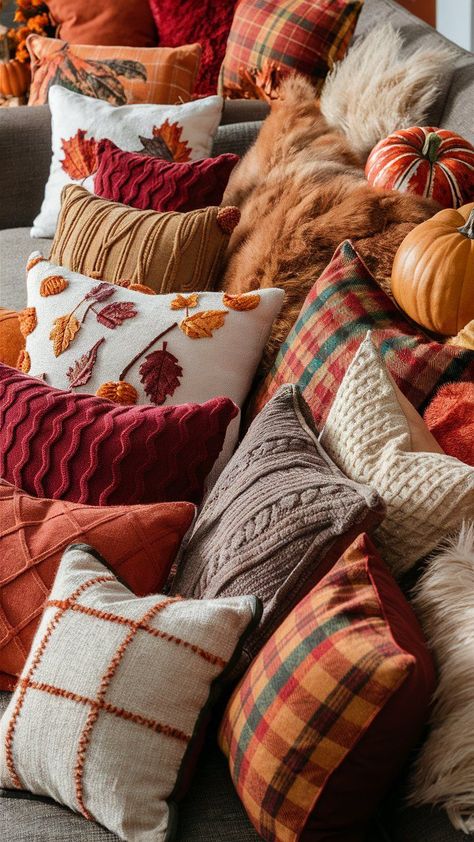 Learn how to decorate your home with cozy fall decor ideas. Incorporate warm colors, layered textiles, and ambient lighting to capture the essence of autumn. Autumn Interior, Fall Decorating Ideas, Fall Bedding, Fall Living Room, Cozy Fall Decor, Fall Decor Ideas, Fall Pillows, Decoration Inspiration, Home Decorating Ideas