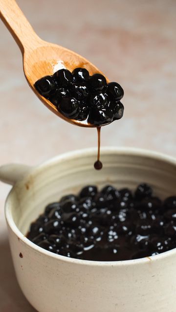 sonia wong on Instagram: "pov: when bubble tea obsession has gotten out of hand 💸💸 here’s how to make brown sugar tapioca pearls at home🧋 the dough itself is SUPER quick to make. I highly encourage putting on a Netflix show or podcast for the rolling part which took 40 mins for the 3 of us p.s. I made OOBLECK once when the starch was not incorporated properly in the dough (don’t worry this won’t happen if you follow the recipe). A fail on a recipe level but SO fascinating. I posted it on tikt Tapioca Pearl, Make Brown, Make Brown Sugar, Tapioca Pearls, Thai Dessert, Netflix Show, How To Make Brown, Boba Tea, Shows On Netflix