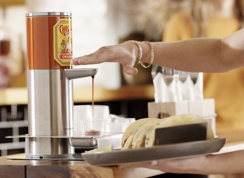 Cholula and simplehuman Unveil World's First Hands-Free Hot Sauce Dispenser Nonprofit Design, Cholula Hot Sauce, Sauce Dispenser, Wallpaper Glitter, Texas Food, How To Cook Steak, Food Source, Food Delivery, Original Recipe