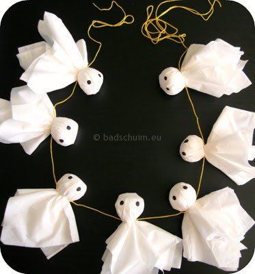 Dekorasi Halloween, Halloween Party Decor Diy, Homemade Halloween Decorations, Easy Halloween Decorations, Adornos Halloween, Easy Halloween Crafts, Homemade Halloween, Halloween Diy Crafts, Halloween Crafts For Kids