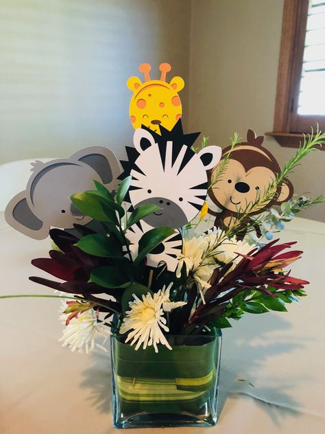 Jungle Centerpieces, Safari Centerpieces, Jungle Theme Baby Shower, Zoo Baby Shower, Safari Baby Shower Boy, Baby Shower Jungle, Jungle Safari Baby Shower, Baby Shower Safari Theme, Animal Baby Shower Theme