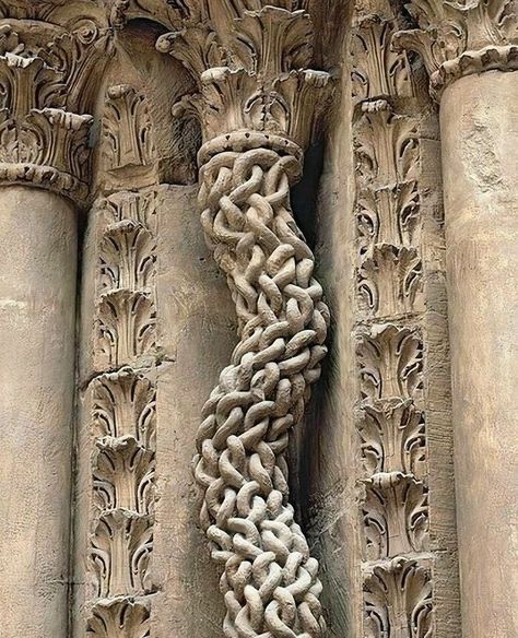 Carved Stone Chain Link Column Dating Back To 1106. Found On The Facade Of The Collegial Saint-Lazare D’avallon In France Architecture Antique, Architecture Unique, Arte Occulta, Indian Temple Architecture, Ancient Indian Architecture, Ancient Greek Architecture, Sacred Architecture, Indian Sculpture, Temple Architecture