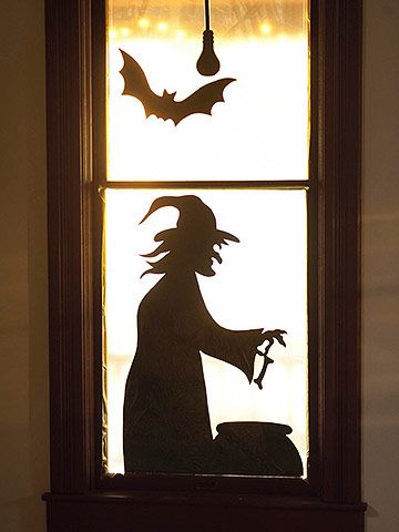 Witch at the Window Silhouette - Download the pattern, enlarge to desired size, and trace onto heavy black crafts paper. Cut out the silhouette and adhere to window with double-stick tape.  Done~ Diy Halloween Window Decorations, Cheap Halloween Crafts, Diy Halloween Window, Veselý Halloween, Halloween Window Silhouettes, Halloween Window Decorations, Hantverk Diy, Cheap Halloween Decorations, Witch Silhouette