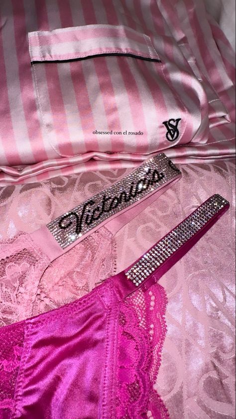 Pink Victoria Secret Aesthetic, Victoria Secret Bra Outfit, Victoria Secret Lenceria, Victoria's Secret Aesthetic, Victoria Secret Pink Pajamas, Victorias Secret Set, Vs Lingerie, Victoria Secret Outfits, Cute Bras