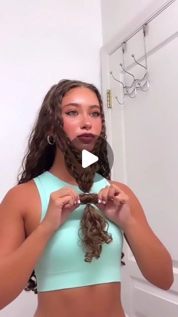 Awesome Hairstyles on Instagram: "The Best hair tutorials 🔥🔥 By @marleydancingirl ❤️ . *No copyright infringement was intended. If you are the author of this video and do not want your video to be posted on this page, please contact me in DM and your video will be deleted as soon as possible. Thank you 🤗 . #videohair #braidtutorial #hairideas #hairtutorialvideo #braidoftheday #hairdecoration #hairstyle #cutehairstyles #hairoftheday #tutorialhairdo #hotd #hairvideoshow #tutorialvideo #hairvideoshow  #hairstyletutorial #hairglamvideos #naturalhairtutorial #hairstyleideas  #hairtutorial #tutorialhair" Rainy Day Hairstyles For Curly Hair, Cute Swimming Hairstyles, Moana Hairstyles, 4 Of July Hairstyles, Hawaiian Hairstyles Easy, Hiking Hairstyles Long Hair, Swimming Hairstyles For Long Hair, Bedtime Hairstyles, Hair Styles For Swimming