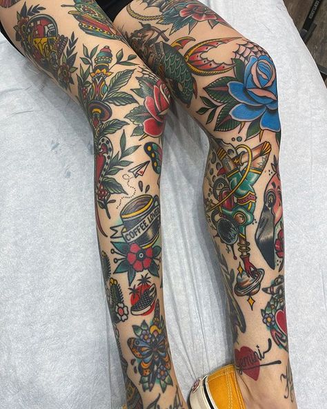 mattxcannon en Instagram: “Working away on those legs , but we also might have started that back too 🤷🏻‍♂️ you’re the best Anna 💪🏼 #traditionaltattoo #traditionaltattoos…” Leg Traditional Tattoo, Traditional Tattoos Flower, Traditional Tattoo Leg Sleeve, Tattoo Sleeve Filler, Traditional Tattoo Inspiration, Full Leg Tattoos, Traditional Tattoo Sleeve, Leg Tattoos Women, Leg Sleeve Tattoo