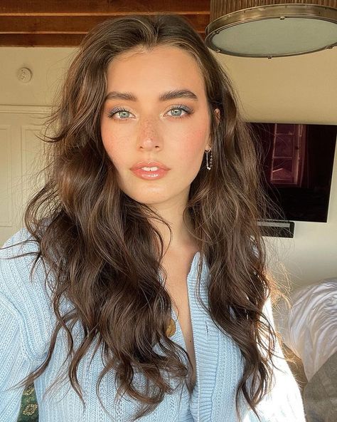 Jess Clements on Instagram: “✨everything blue except my mood today ✨” Jess Clement, Jessica Clements, Hairstyles List, Jessica Clement, Modern Haircuts, Hair Color For Women, Beauty Shots, Maquillaje Natural, Big Hair