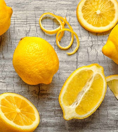 Did You Know That Lemon Peels Can Eliminate Your Joint Pain Once And For All? Home Remedies For Dandruff, Lemon Peels, Remedies For Glowing Skin, Lemon Uses, Lemon Benefits, Home Remedy For Cough, Home Remedies For Acne, How To Relieve Headaches, How To Apply Eyeshadow