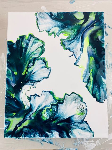 Acrylic Pour Art Ideas, Acrylic Fluid Art Tutorial, Fluid Acrylic Painting For Beginners, Fluid Abstract Art, Acrylic Fluid Art Ideas, Blow Art Painting, Blowout Painting, Poured Paint Art, Fluid Art Acrylic Paintings