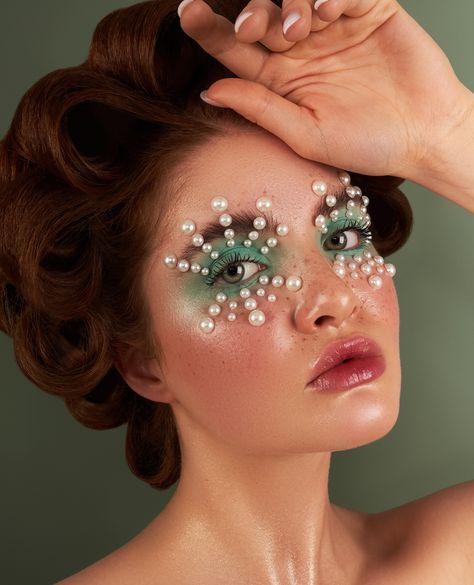 Bead Makeup, Pearls Photoshoot, High Fashion Makeup Editorial, Beads Makeup, Jin Magazine, Pearl Makeup, Disco Makeup, Fashion Editorial Makeup, Media Makeup