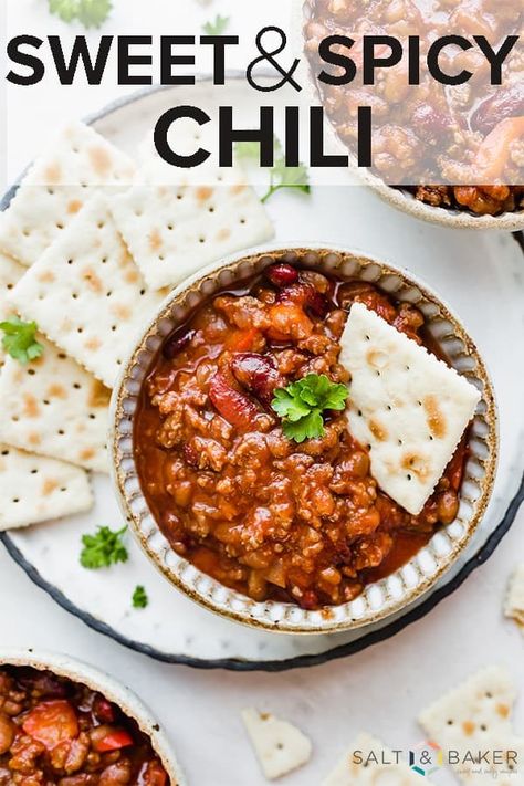 Award Winning Chilli, Sweet Heat Chili Recipe, Chili Recipe With Celery, Award Winning Chili Recipe First Place, Crockpot Chilli, Chilli Cornbread, Chili Recipies, Sweet Spicy Chili, Dock Party