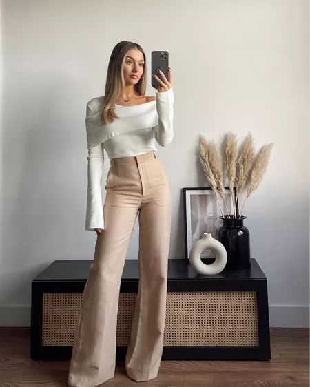 Feminine Outfits Winter, Classy Feminine Outfits, Lily Clark, Casual Feminine Outfits, Sophisticated Outfits, Light Academia, Looks Chic, Feminine Outfit, Inspired Outfits