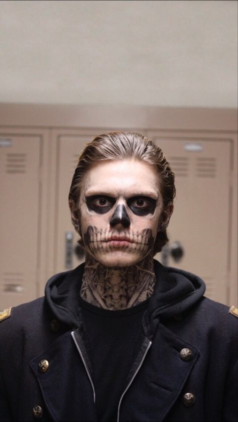 Evan Peters American Horror Story, Tate And Violet, American Horror Story 3, Tate Langdon, Skeleton Makeup, Halloween Tattoo, Halloween Inspo, Photo Poster, Halloween Make Up