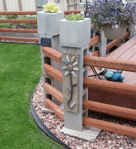 Concrete Block And Wood Fence, Fence With Cinder Block And Wood, Concrete Block Fence Ideas, Fence Post Art Ideas, Cinder Block Wood Fence, Cinder Block Railing, Cinder Block Porch Railing, Diy Patio Fence Ideas, Quick Fence Ideas