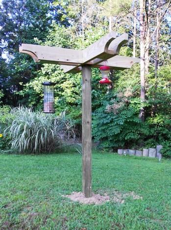 Plans to Build a Deluxe Bird Feeding Station for Your Birdfeeders Pyramid Planter, Bird Feeder Station, Bird Feeder Stands, Downloadable Woodworking Plans, Diy Wood Plans, Bird Feeding Station, Diy Lawn, Bird Feeding, Diy Bird Feeder