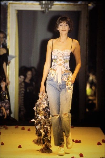 90s Runway Fashion, Vintage Runway, Image Archive, 가을 패션, Fashion Shows, Mode Outfits, 90s Fashion, Runway Fashion, Moschino