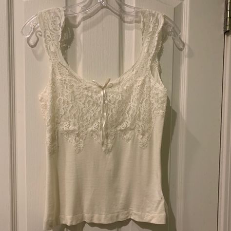 Dainty Top With Ultra-Feminine Details ’Make Offer! Tank Tops Aesthetic, Ethereal Clothes, Dainty Outfit, Coquette Top, Cream Lace Top, Lacey Tops, White Halter Top, Striped Sleeveless Top, Style Reference