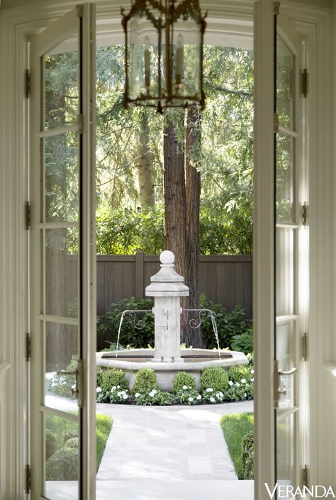 HOUSE TOUR: A Couple Builds Their Dream French Château... In California French Front Yard, French Courtyard, Courtyard Landscaping, French Estate, Addition Ideas, Elegant Garden, Fountain Design, Garden Fountain, Garden Fountains