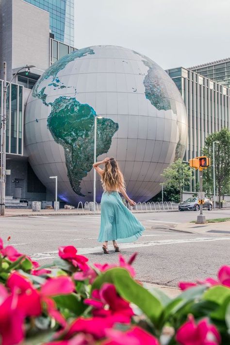 Visiting Raleigh, NC? Here is your guide to the most Instagram-worthy and photogenic locations to visit! This guide includes the photo location address of all top Raleigh Instagram spots! #Raleigh #Raleighnc #instagramspots | Raleigh North Carolina | Raleigh NC travel | North Carolina Travel | Raleigh Instagram spots | Raleigh North Carolina things to do in | Raleigh photography | North Carolina Photography | Raleigh photo ideas | Raleigh NC photography locations Raleigh Photography, Influencer Pictures, North Carolina Photography, Instagramable Places, Raleigh Skyline, Nc Travel, Nc Photography, Visit North Carolina, Snap Photos