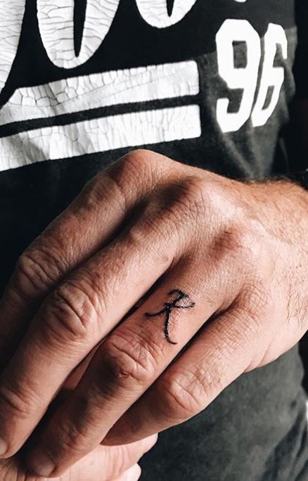 Letter K Tattoo, Kids Initial Tattoos, Initial Tattoos, Letter Tattoos, Tattoo Wedding Rings, Finger Tats, K Tattoo, Men's Hairstyle, Initial Tattoo