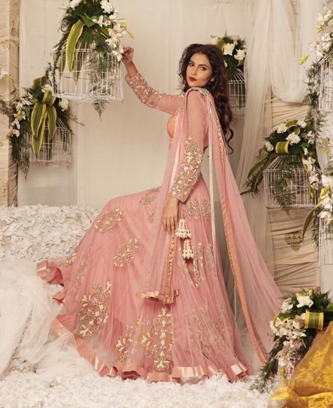 Latest Bridal Lehenga | Gorgeous Collection of Photographs of Bridal Couture Bride Cocktail Dress, Cocktail Dress Pink, Indian Wedding Gowns, Bridal Lehenga Designs, Latest Bridal Lehenga, Saree Bollywood, Indian Bridal Lehenga, Salwar Kamiz, Pink Lehenga