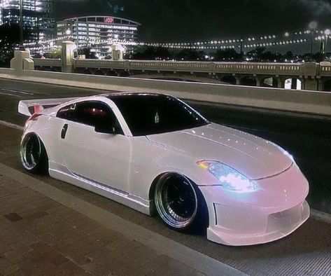 Nissan 350z Custom, Slammed Cars, R34 Gtr, Best Jdm Cars, Pimped Out Cars, Nissan Z, Nissan Cars, Street Racing Cars, Classy Cars