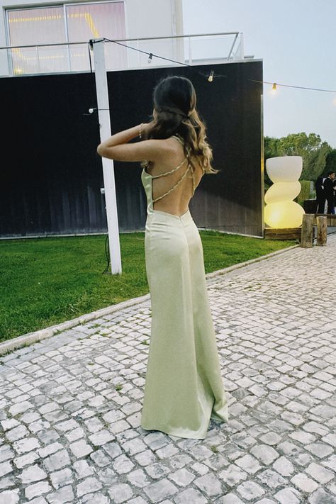 Prom Open Back Dresses, Dress Open Back, Open Back Dresses, Prom Hair, Dress Backs, Dress Brands, Green Dress, Prom Dress, Open Back