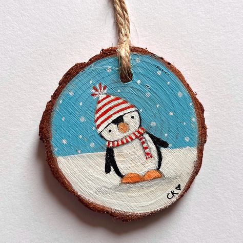 Hand Painted Penguin Decoration - Etsy Wood Slices Christmas Ornaments, Painted Wood Slices, Painted Penguin, Penguin Decor, Easy Christmas Ornaments, Christmas Artwork, Holiday Painting, Wood Christmas Ornaments, Painted Ornaments