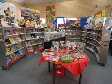 And finally, whenever it was Scholastic Book Fair day at school: 23 Simple Little Things That Used To Bring Millennials So Much Happiness Scholastic Book Fair, 2010s Nostalgia, Old Commercials, Childhood Memories 2000, 90s Memories, 2000s Nostalgia, 90s Childhood, Book Fair, Pac Man