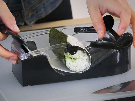 Watch: Which Sushi Maker Creates the Best Roll? Sushi Machine, Cocina Diy, Sushi At Home, Sushi Maker, How To Make Sushi, Sushi Roll, Japanese Restaurant, Sushi Rolls, Small Kitchen Appliances