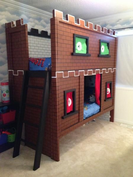 Mario Bunk bed Castle Mario Bros Bedroom, Super Mario Bedroom Ideas, Mario Room Ideas Boys, Mario Furniture, Mario Themed Bedroom, Super Mario Bedroom, Mario Castle, Mario Bedroom, Super Mario Room