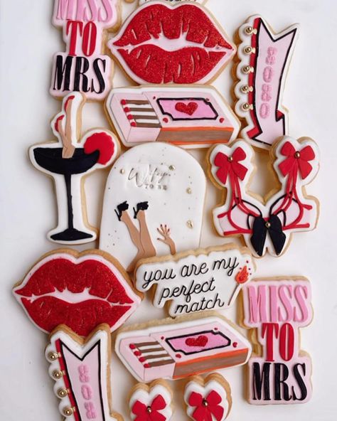 THE PERFECT MATCH ❤️💗 Meet the cutest of cookie sets for the hen by the talented @cookieskitchenco 🫶🏼 📸: @cookieskitchenco Stamps: @boss_embossers_ Cookie Sets, Hen, Perfect Match, The Cutest, Stamp, Quick Saves