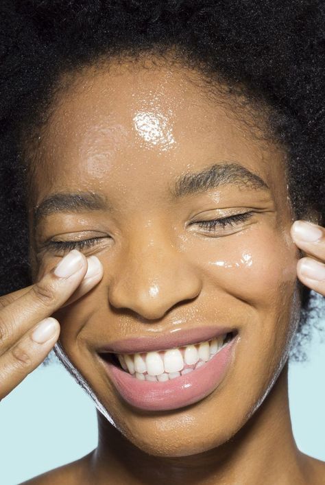 What is slugging? Slugging is a a K-beauty skincare trend of generously applying a petroleum-based product as the final step in your skincare routine. We asked dermatologists how to slug your skin properly. #beautyhacks #beautytips #details #makeuphacks #realsimple Beauty Skincare Tools, Back Acne Remedies, Cystic Acne Remedies, Holiday Skin, Face Mapping Acne, Forehead Acne, Acne Prone Skin Care, Acne Overnight, Prevent Pimples