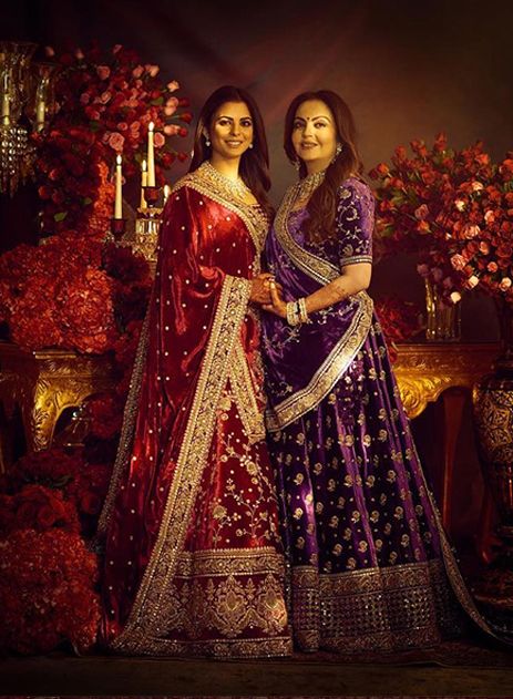 Neeta Ambani, Isha Ambani, Mukesh Ambani, Nita Ambani, Velvet Lehenga, Bridal Lehenga Collection, Indian Bridal Dress, Indian Bridal Wear, Lehenga Collection