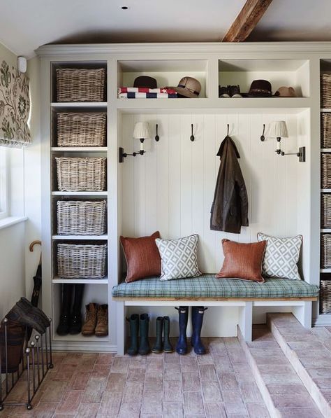 Make the Most of Your Space With These Practical Boot Room Ideas Boot Room Ideas, Stairs And Landing Ideas, Ideas De Closets, Interior Design Country, Boot Room Utility, Landing Ideas, Utility Room Designs, Mudroom Entryway, Mudroom Design