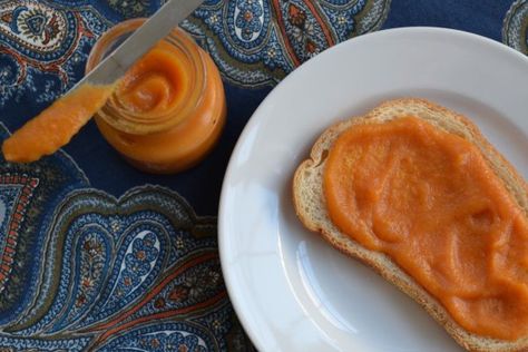 persimmon-butter-aerial-myvegtable Persimmon Butter Recipe, Persimmon Butter, Wild Persimmon, Spreadable Butter, Local Pizza, Foraged Food, Butter Recipes, Fall Cooking, Awesome Sauce