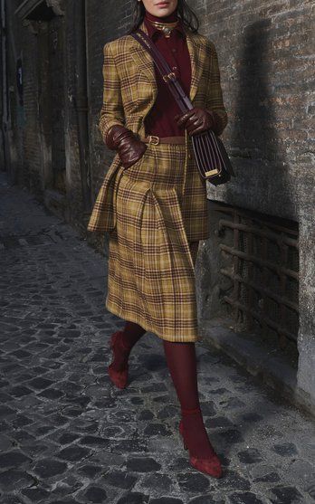 Mode Style Anglais, Parisienne Chic, Heritage Fashion, Plaid Fashion, Looks Style, Winter Looks, Looks Vintage, Look Fashion, Jacket Outfits