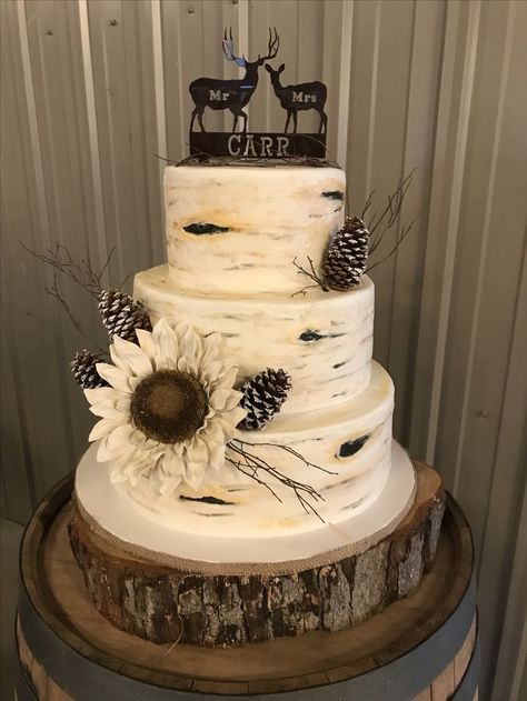 Birch Tree Wedding Cake, Wood Wedding Cake, Tree Wedding Cake, Western Wedding Cakes, Wedding Cake Cupcakes, Wedding Cake And Cupcakes, Country Wedding Pictures, Wedding Cake Tree, Birch Tree Wedding