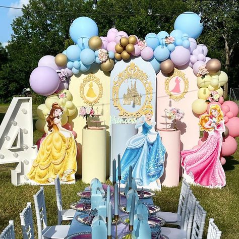 Princess Theme Birthday Party Centerpieces, Disney Princess Pastel Colors Party, Disney Princess Backdrop, Princess Themed Birthday Party, Princess Centerpieces, Disney Princess Theme, Princess Balloons, Princess Birthday Party Decorations, Cinderella Birthday Party