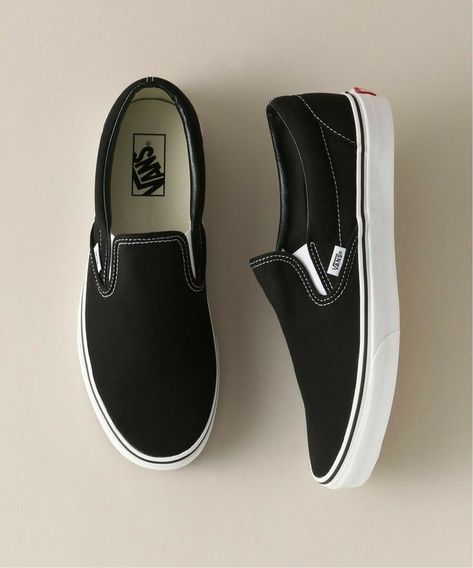 Need shoes for school, here is a hand picked list. Black Slip On Vans, Vans Slip On Shoes, Mens Vans Shoes, Shoes For School, Mens Fashion Casual Shoes, Slip On Vans, Back To School Shoes, Dr Shoes, Sneakers Looks